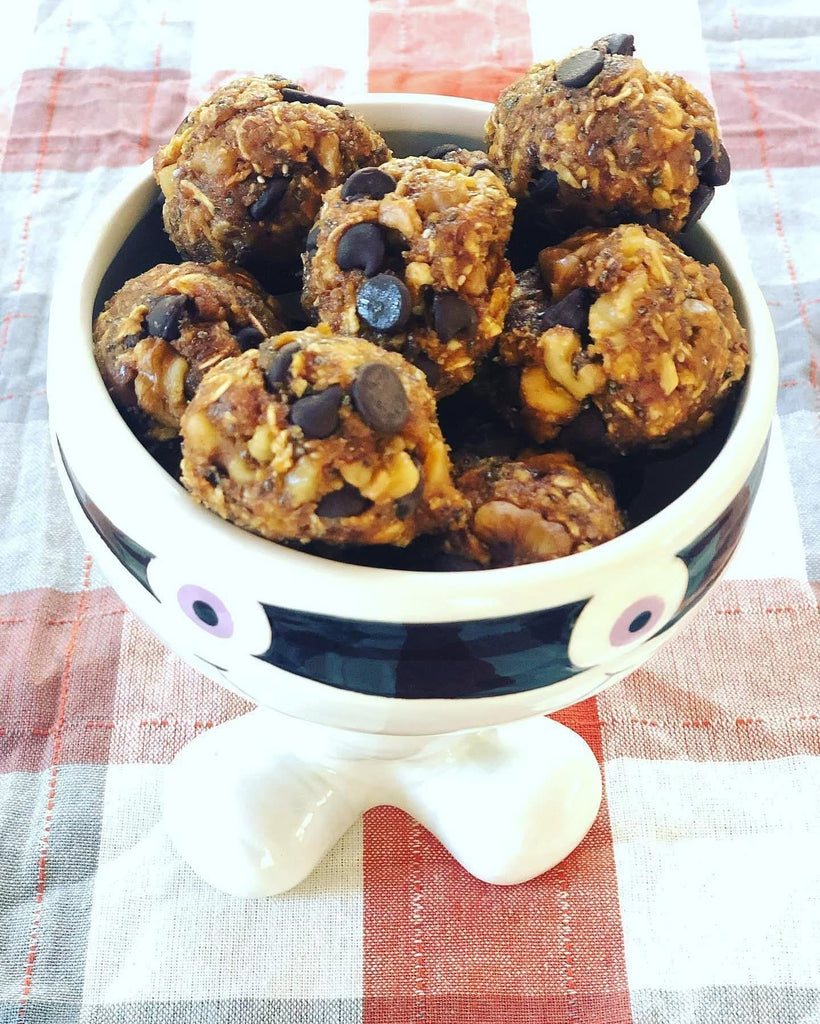 Chocolate chip energy bites